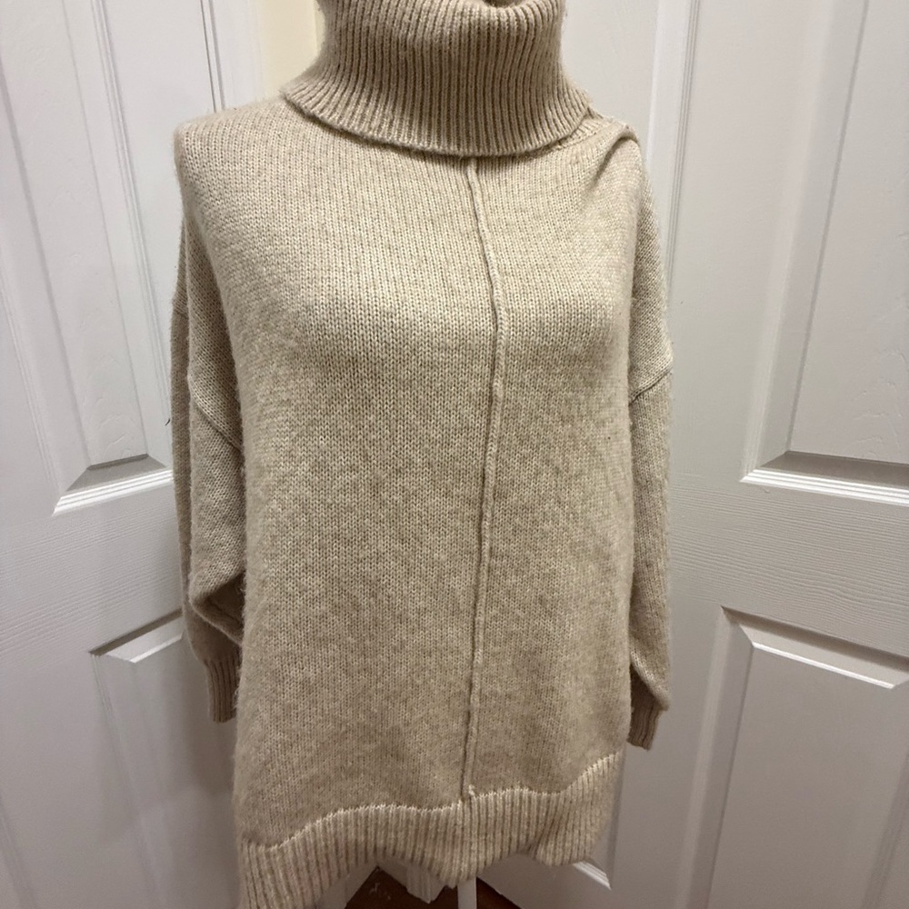 She and Skye Sweater Turtleneck Tunic One Size NWOT